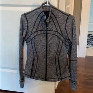 Lululemon define jacket size 6
